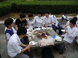 ±¤µ¿Áß°¡¹éÀÎÇб³(Boren SINO Canadian School)-Áß±¹À¯Çлç