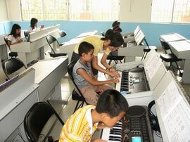 ±¤µ¿Áß°¡¹éÀÎÇб³(Boren SINO Canadian School)-Áß±¹À¯Çлç